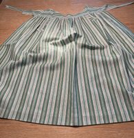 Schicke gestreifte Trachtenschürze grün/weiss ca. Gr. 38/40