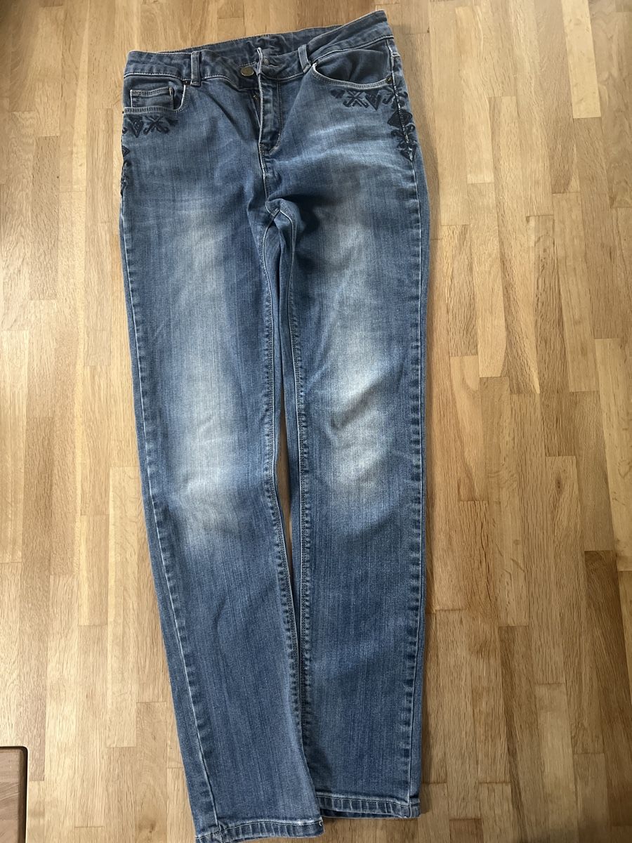 Jeans: Damen Jeans – Usato da Bachenbülach venduto da Dana_Ondrasik 2