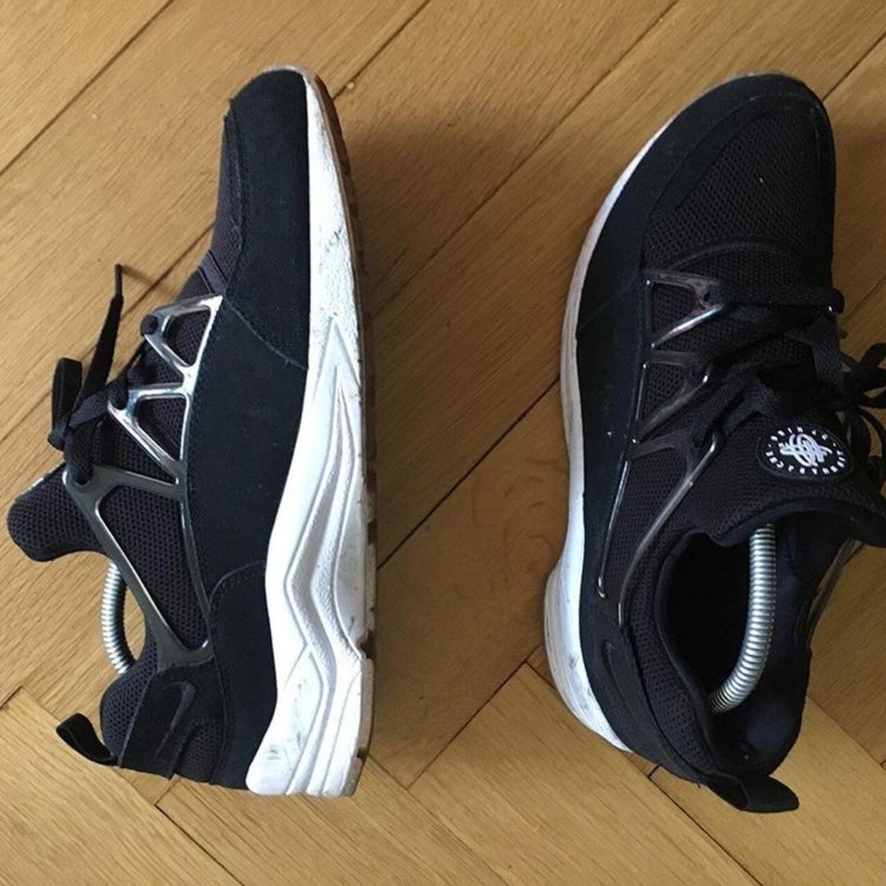Scarpe da uomo: nike huarache light us 9.5 – Usato da Bern venduto da sneakers_bern