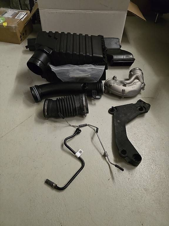 Tutti pezzi di ricambio auto: Luftfilter Ansaugung Audi RS3 / Formentor VZ5 – Usato da Scherzingen venduto da mar_s5yr 2