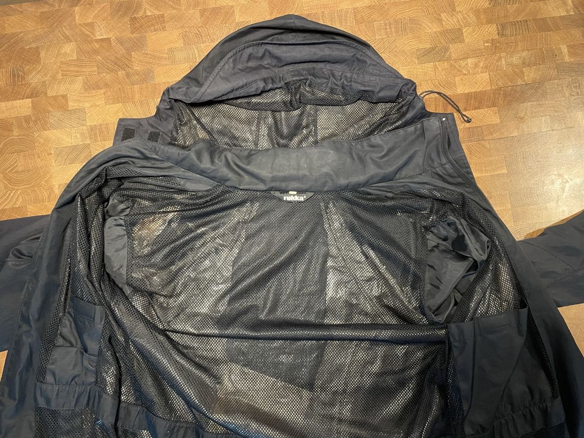 Rukka Giacche: schwarze Rukka Regenjacke Gr 40 – Usato da Bern venduto da AnnaS13 4