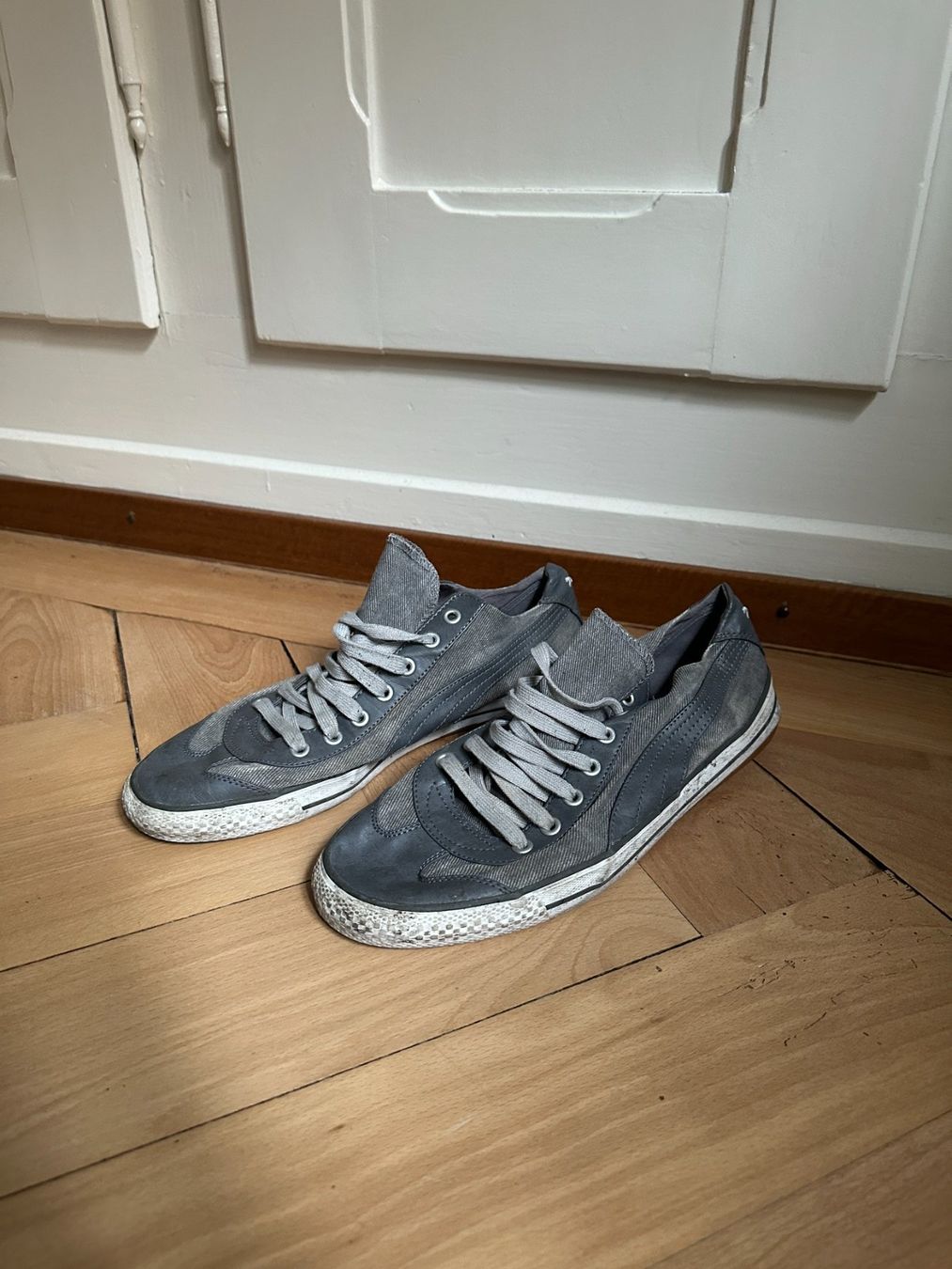 Puma Chaussures hommes: PUMA - Sneaker grau 44 – D'occasion à Zürich par Diazaio