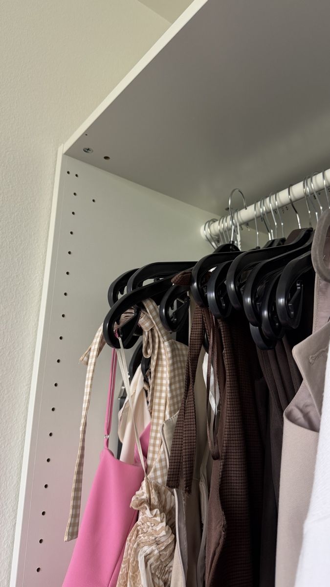 Armadi: Kleiderschrank weiss gebraucht – Usato da Zürich venduto da selina_fashion 1