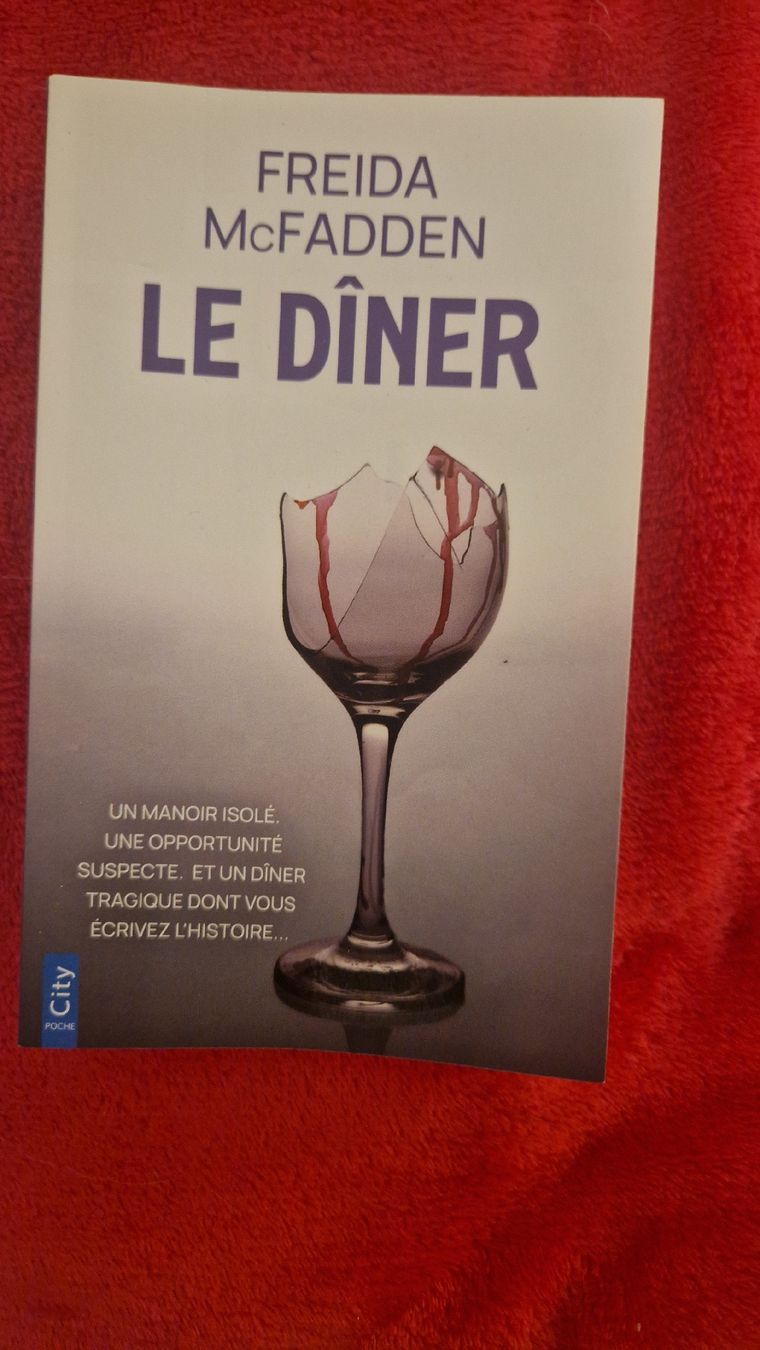 Bücher: Livre "Le dîner" de Freida McFadden  – Neu und originalverpackt aus Versoix von aline_b