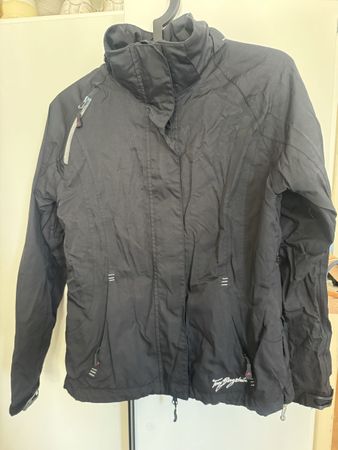 Regen-/Windjacke