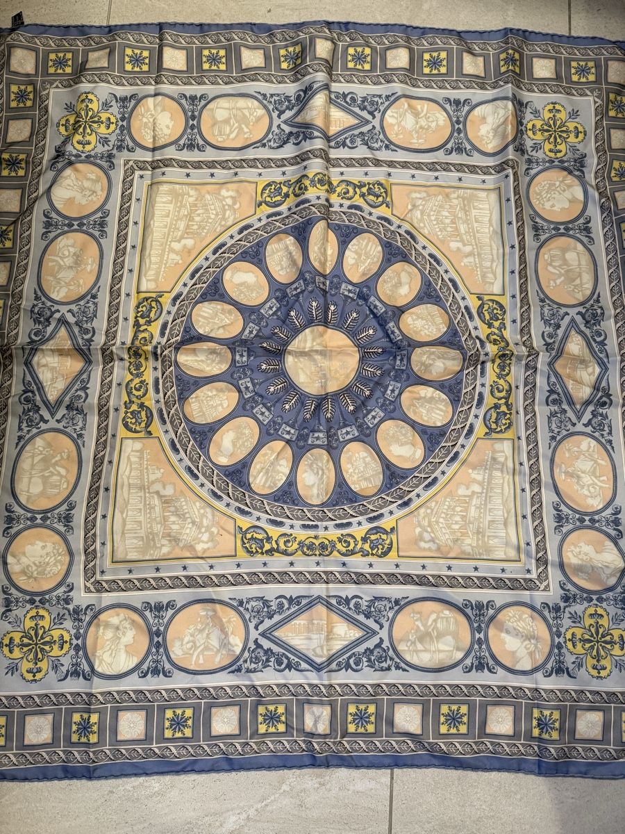 Etro Foulards, Tücher & Schals: Etro silk scarf 90x90 – Gebraucht aus Mendrisio von ketolin