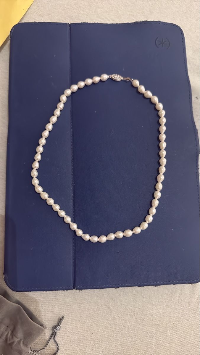 Perlen (unechte): Collier de perles fresh d’eau douce fermoir Arg – Neu (gemäss Beschreibung) aus Biel/Bienne von ant_h25x
