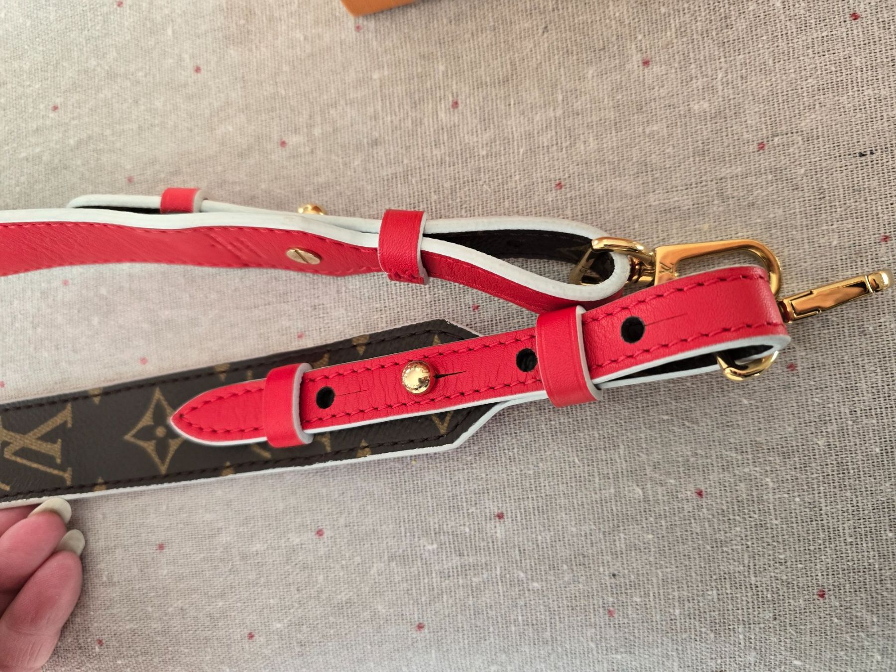 Louis Vuitton Altro in  Abbigliamento & Accessori: Louis Vuitton Schulterriemen NEU – Nuovo (secondo la descrizione) da Bottmingen venduto da sandy_2 4