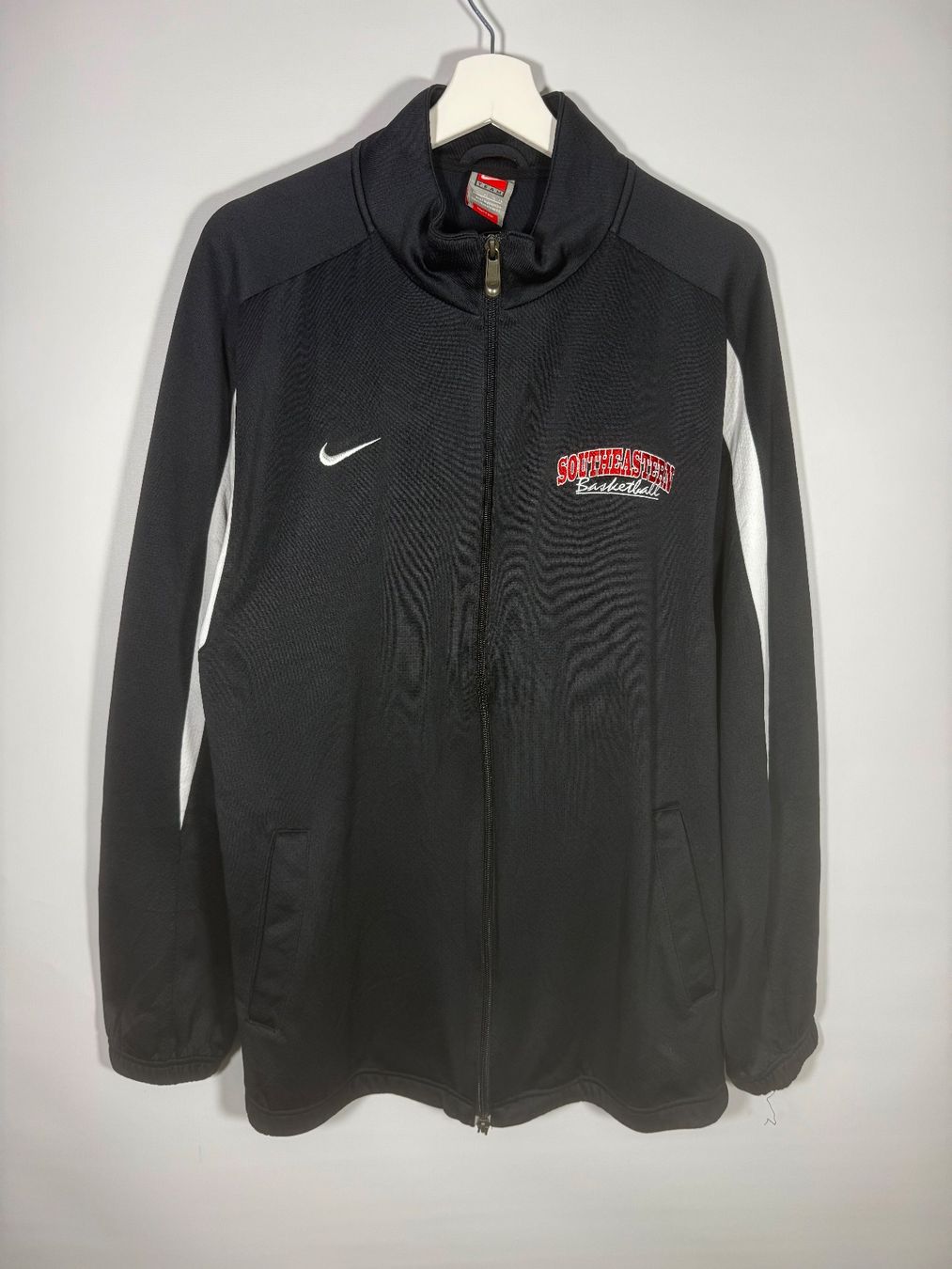 Nike Pullover & Sweatshirts: Nike Vintage Trainingsjacke XL – Gebraucht aus Mühledorf BE von ericgrunder_12