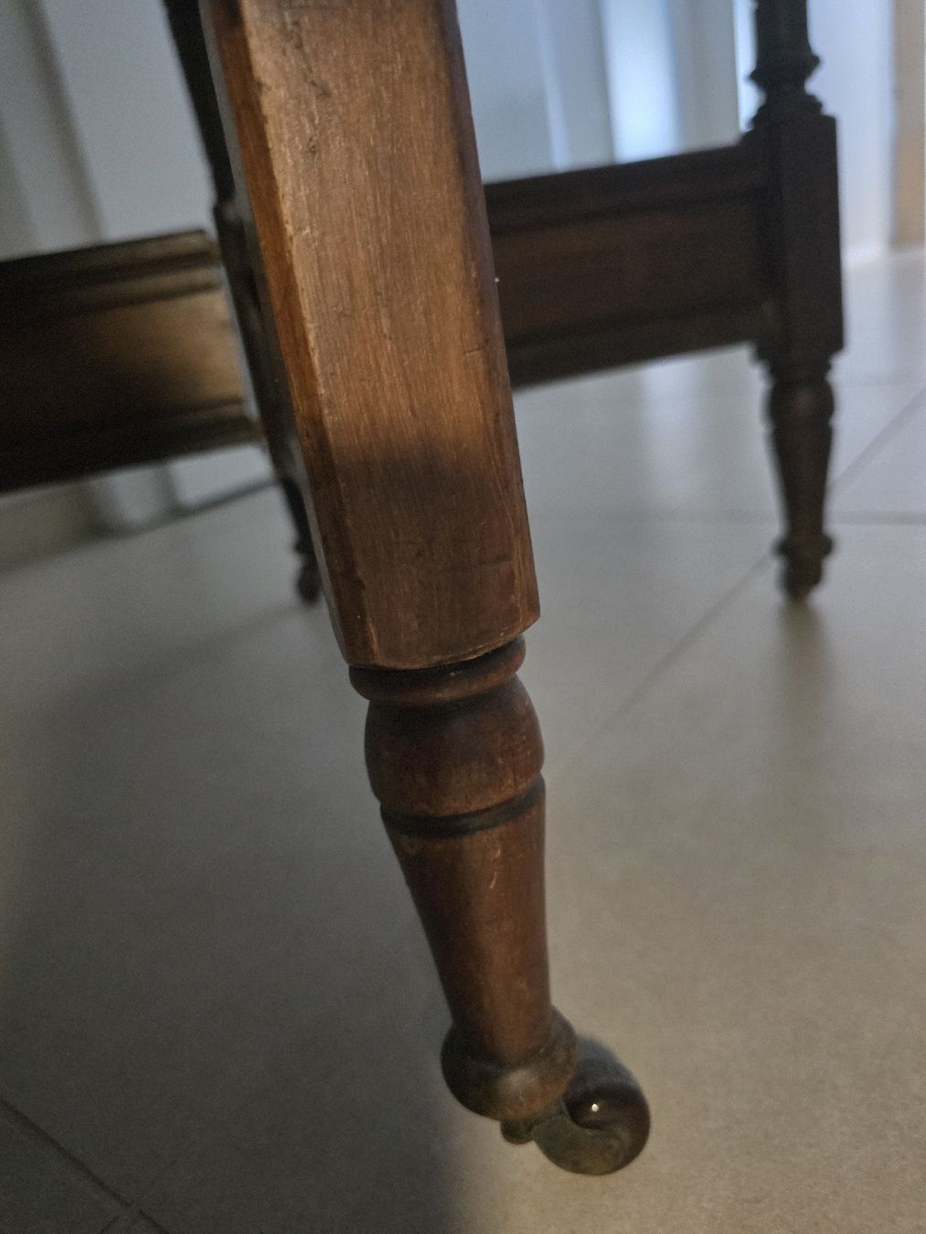 Tavoli: Table d'appoint octogonale antique – Usato da Vouvry venduto da Marr0 4