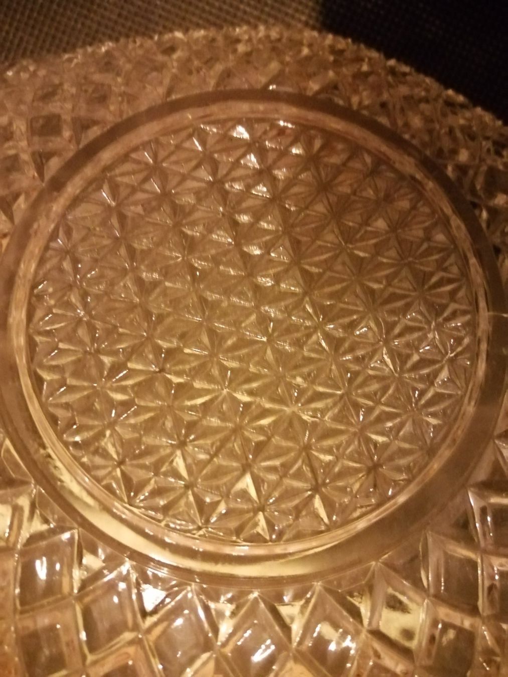 Schalen: Glasschale mit Henkel, antik – Gebraucht aus Ostermundigen von Dinge1 9