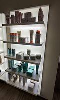 1x Wandregal Coiffure mit Belechtung