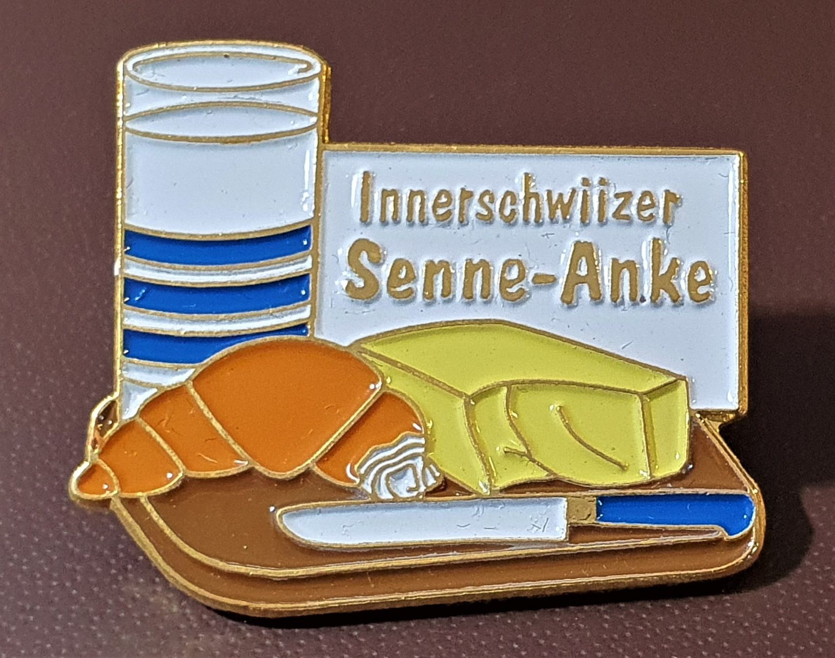 Placchette & Badge: Q628 - Pin Innerschwiizer Senne-Anke – Usato da Reinach BL venduto da Boston-Verkauf