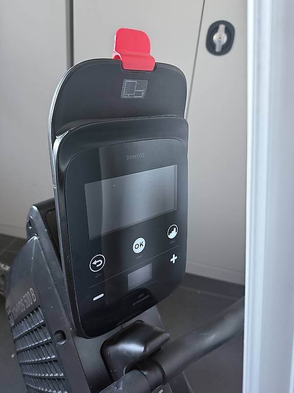 Decathlon Vélos d'appartement: Rameur Domynos 500B – D'occasion à Lamboing par Dav86 1