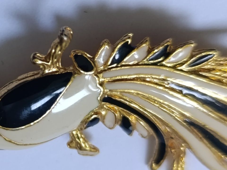 Spille & Fermagli: Superbe Broche Vintage- Émail Noir/Crème & Doré! – Usato da Genève venduto da EcrinVintage 2