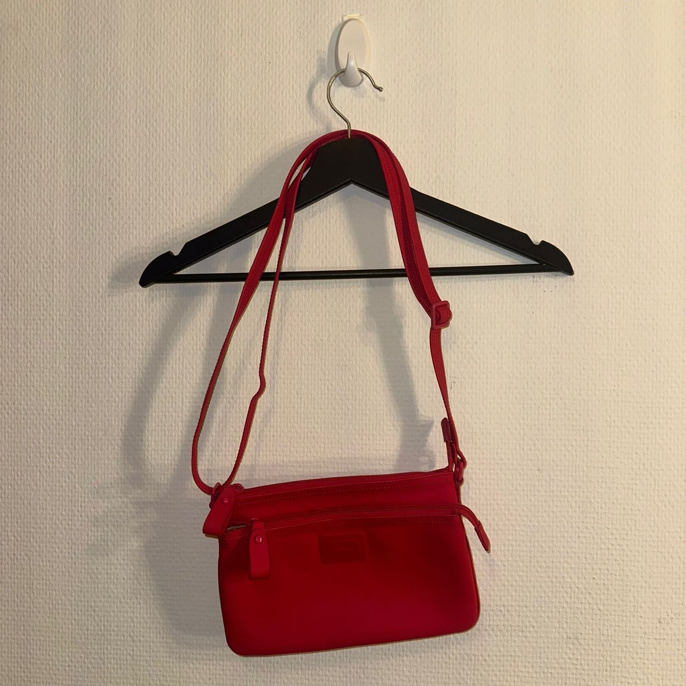 Lacoste Borse da donna: Lacoste Bag Red – Nuovo (secondo la descrizione) da Bern venduto da gia_jqj7