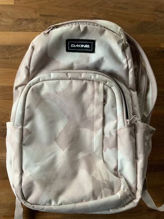 Geräumiger Dakine Rucksack, beige, Camouflage Muster
