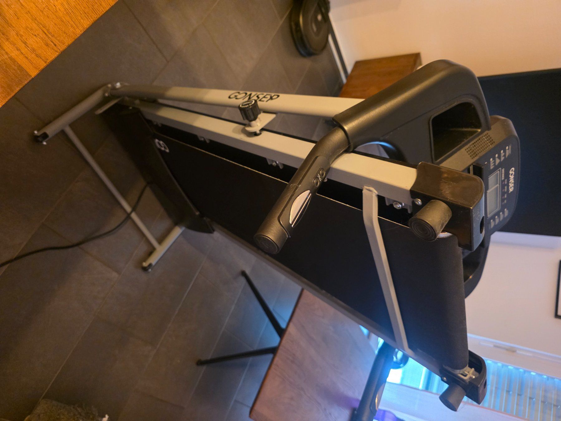 Gonser Hometrainer: GONSER LAUFBAND / TREADMILL – Usato da Mägenwil venduto da sca_8syd