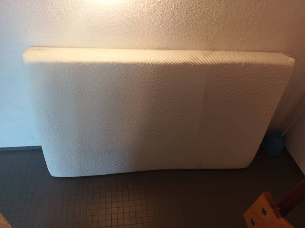 Materassi: Schaumstoff Matratze 120 x 200 cm – Usato da Arbon venduto da Bieridiot