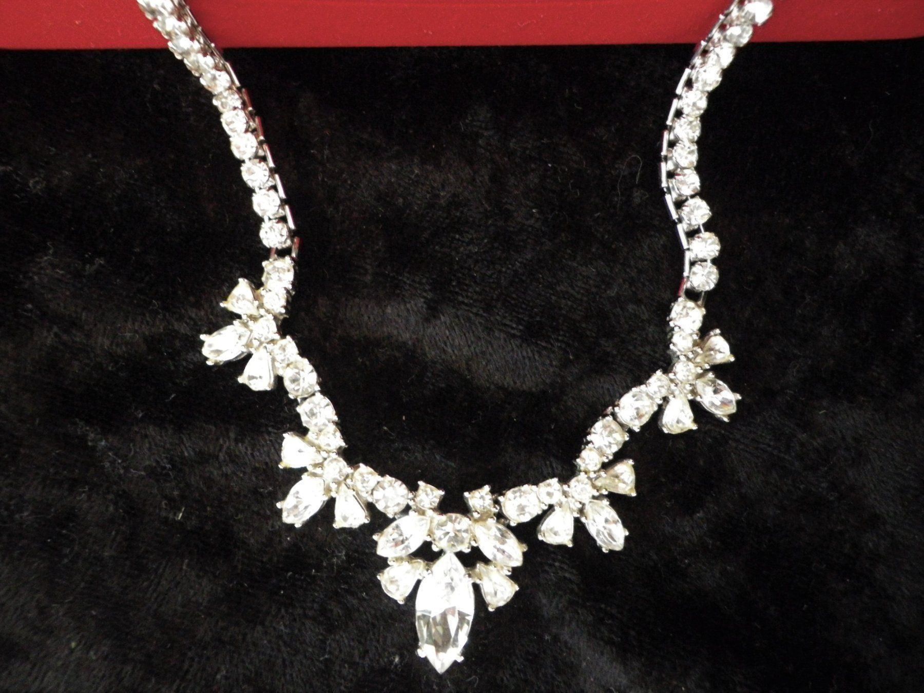Ketten: Antikes Schmuck Set – Gebraucht aus Reinach BL von Annodomini 1