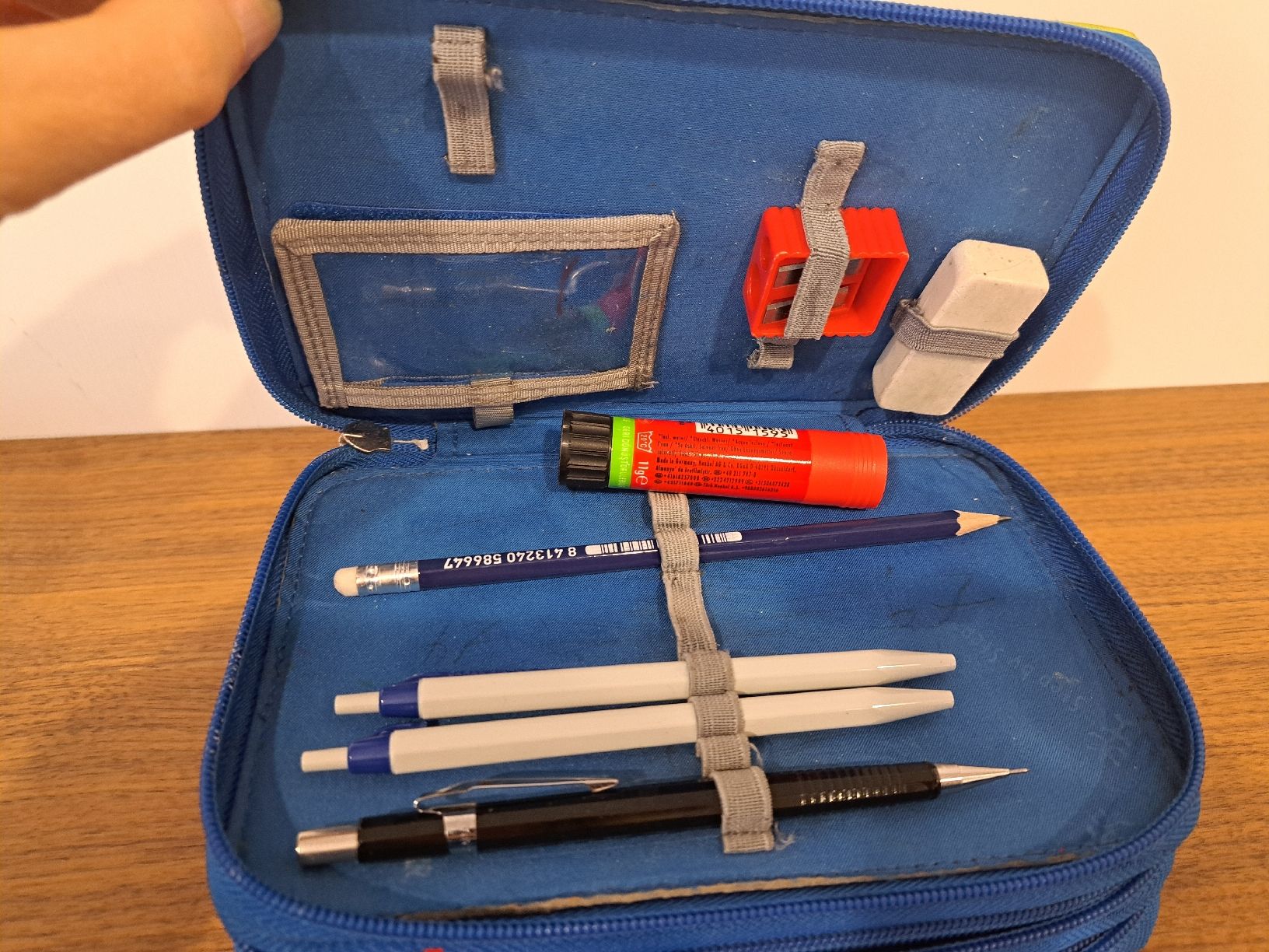 Step by Step Schüler-Etuis: Step by  Step Etui dreifach mit Schwerterlicht – Gebraucht aus bazenheid von salerno007 6