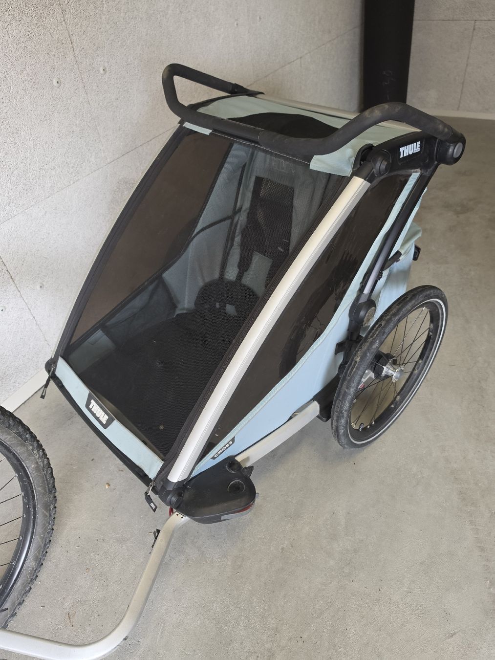 Thömus Biciclette: Thömus Lightrider E2 Pro mit Thule Cross 2 Plätzer – Usato da Kilchberg ZH venduto da jeli8802 4