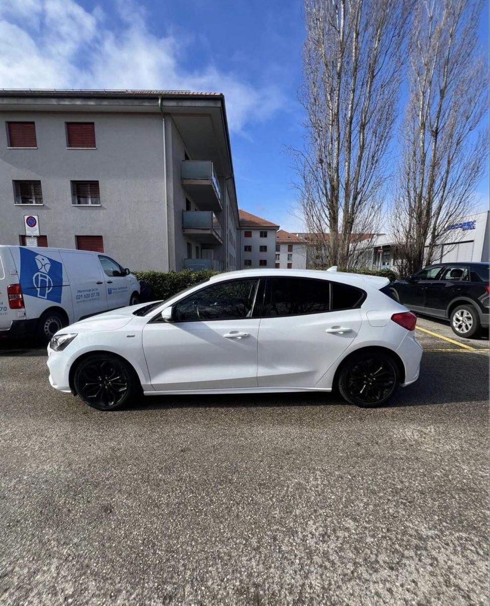Ford Autos: Ford Focus 1.0 125Ch | Leasing possible – D'occasion à Renens VD par fre_8bhd 3