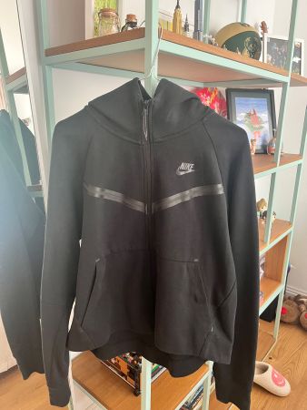 Unisex Nike tech zip up
