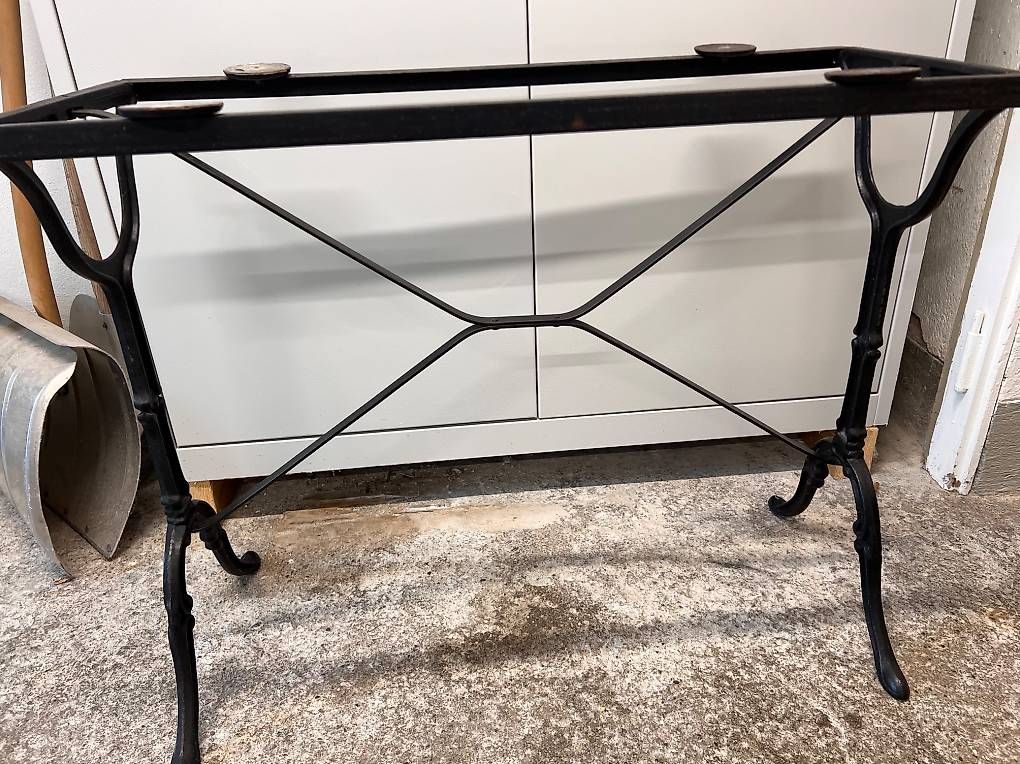 Autre mobilier: Tischgestell – D'occasion à Horgen par braids3 1