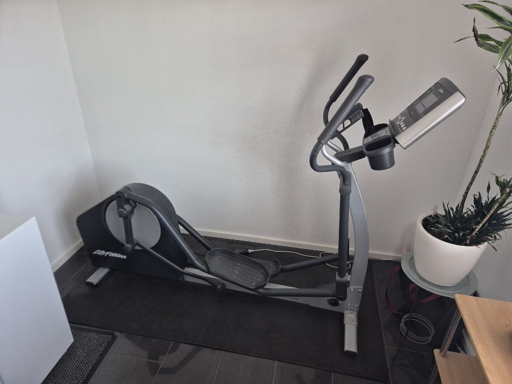 Life Fitness Hometrainer: Profi Crosstrainer – Neu (gemäss Beschreibung) aus Schötz von Orlandokira85