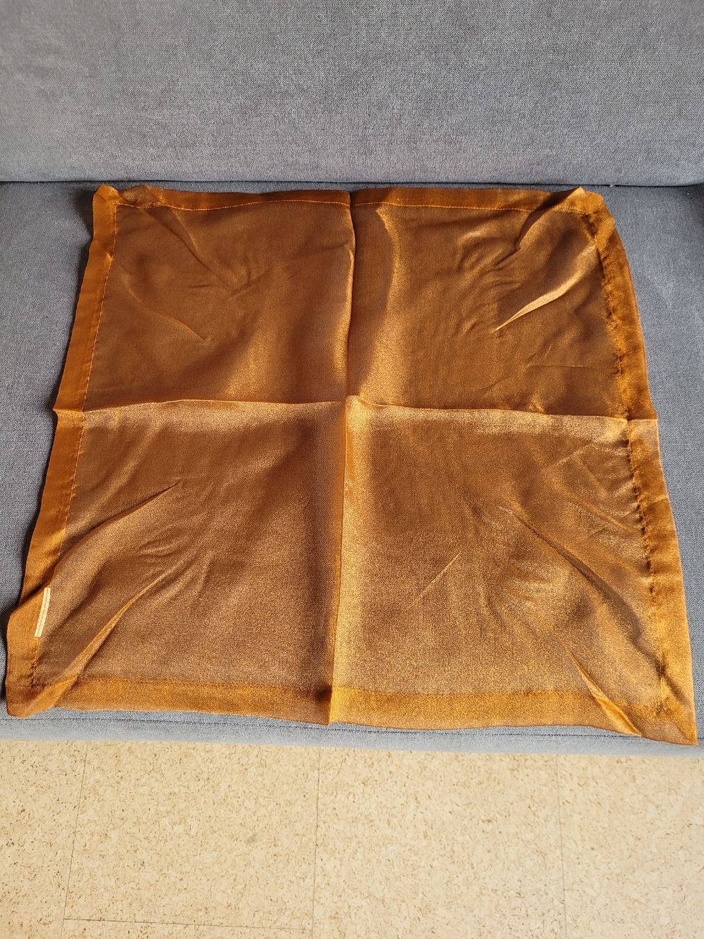 Tessuti: Tischset Chiffon bronzefarbig 50 cm x 50cm – Usato da Steffisburg venduto da Gismo49