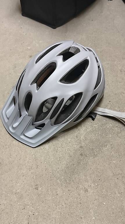 Helme: Velo Helm – Gebraucht aus Reinach BL von asi_ffz5 1