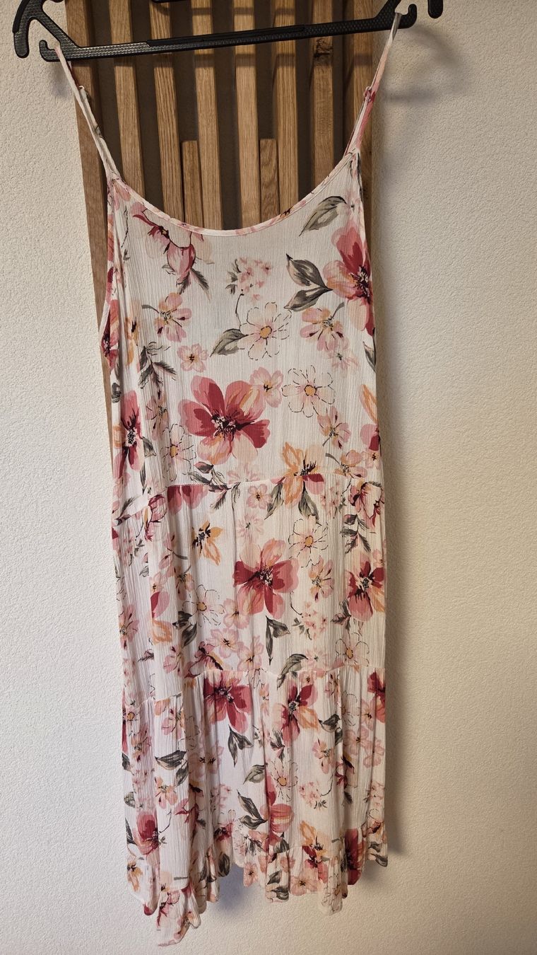 Vestiti: Robes lot 5 – Usato da Le Pâquier-Montbarry venduto da Gruyere77 2