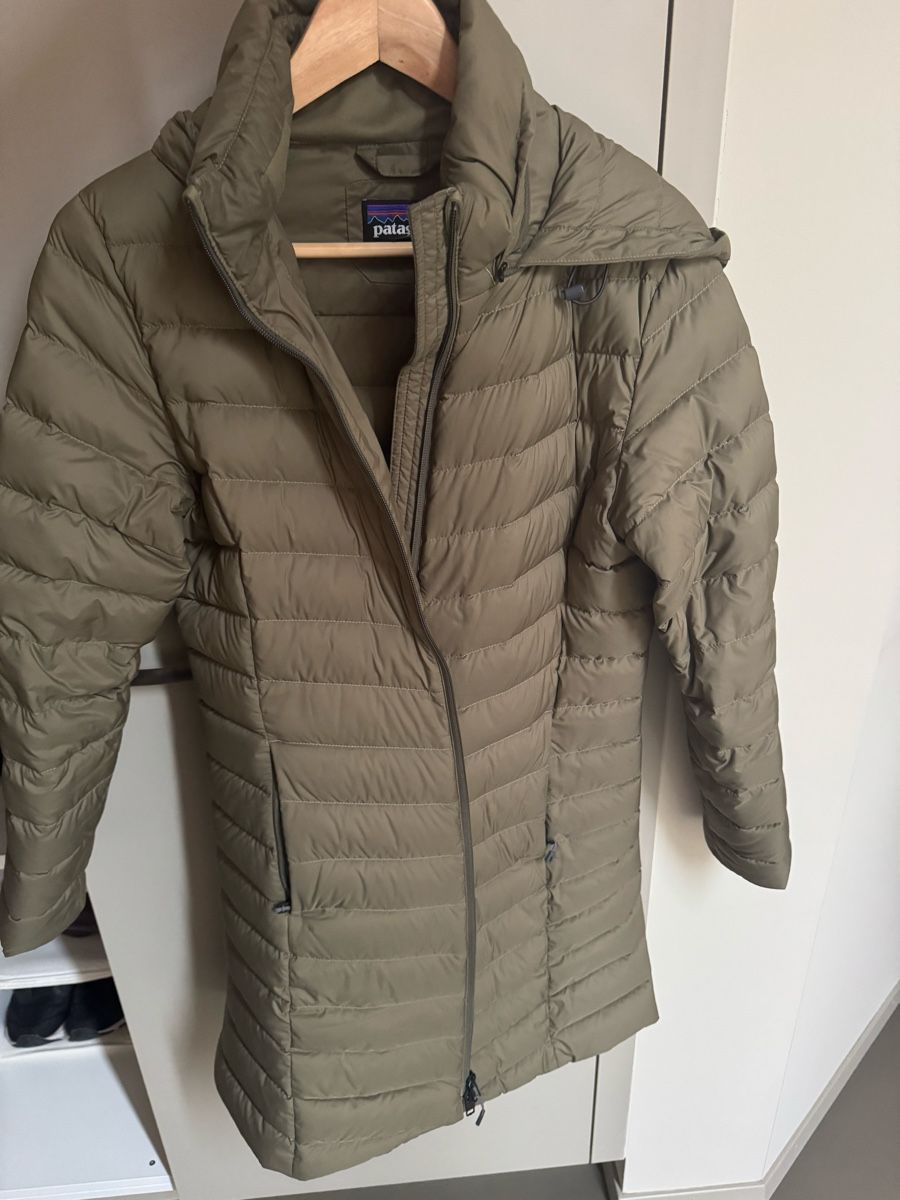 Patagonia Mäntel: Patagonia Down Puffer Jacket - Women's Small, Olive – Gebraucht aus Zürich von alieacelina