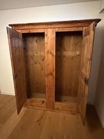 Antiker Schrank