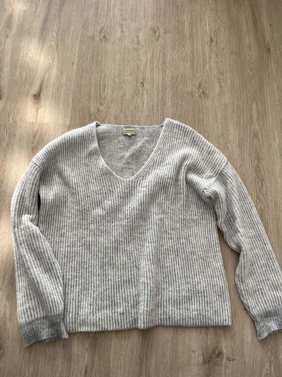 Maglioni & Felpe: Pullover V-Neck – Usato da Rütihof venduto da liv_k2bp