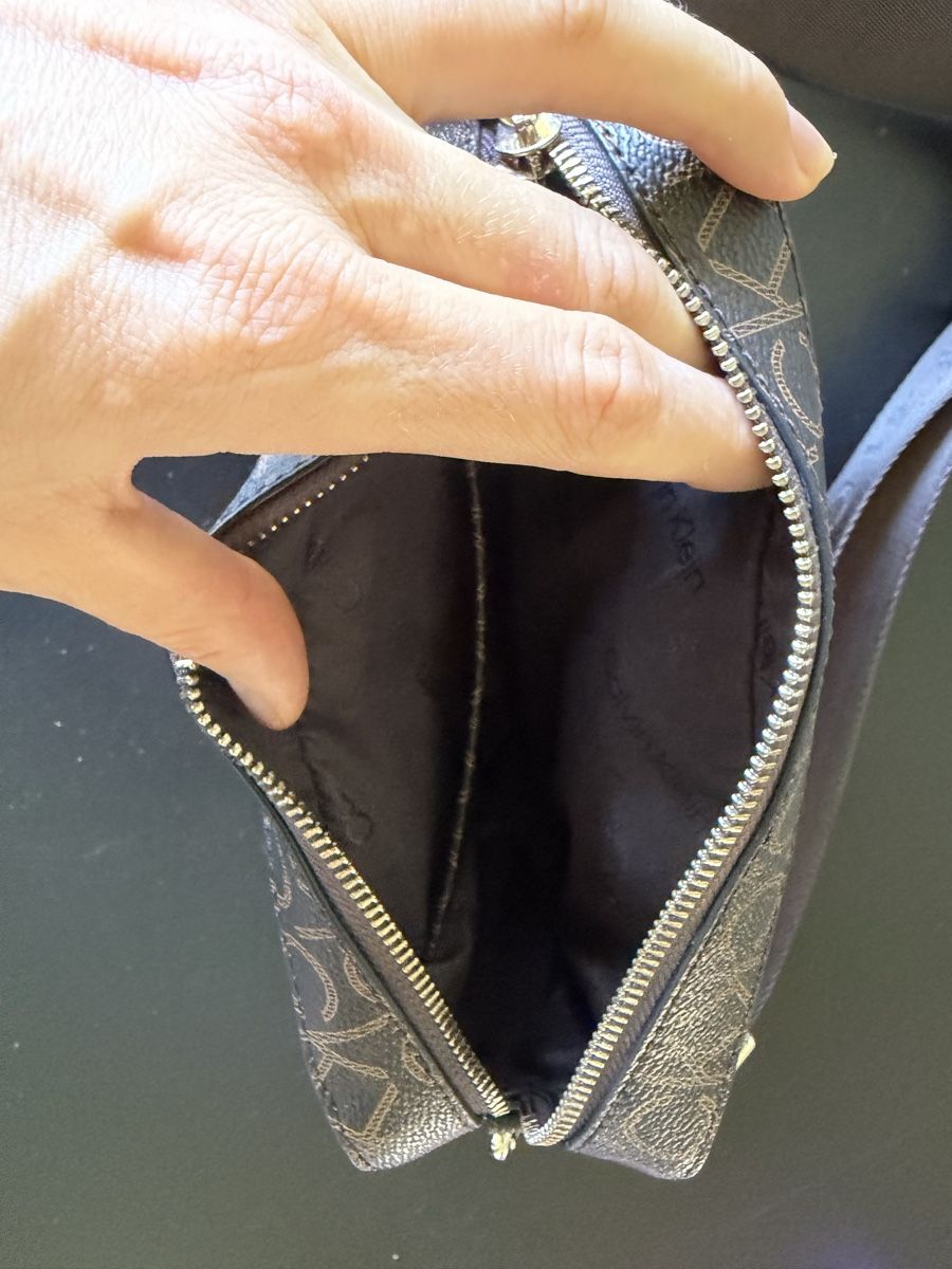 Calvin Klein Borse da donna: Calvin Klein Bauch-/Schulter-/Umhängetasche – Usato da Chur venduto da sumsii05 2