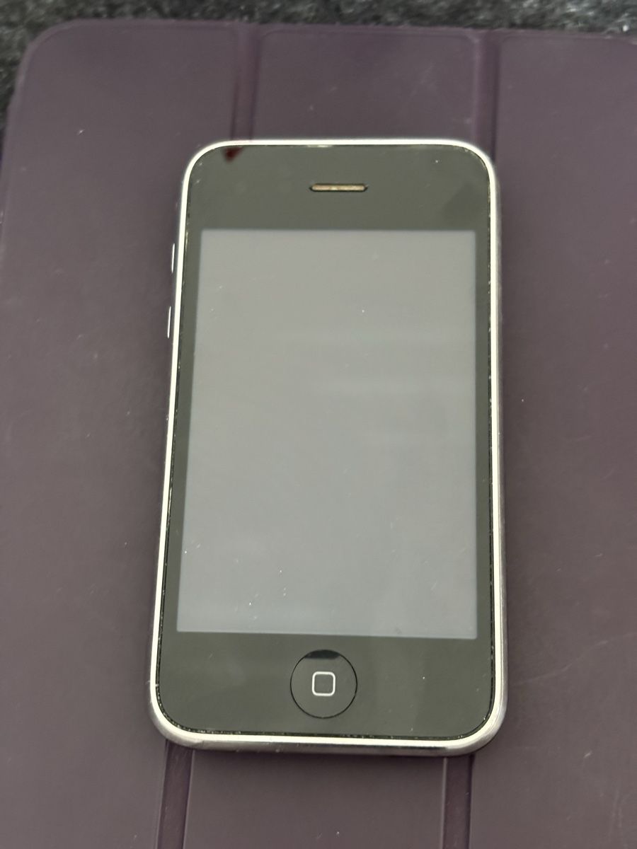 Apple Handys / Smartphones: iPhone 3GS – Defekt aus Basel von dav_9vty