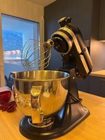 Kitchen Aid bleu nuit avec tous les accessoires à vendre
