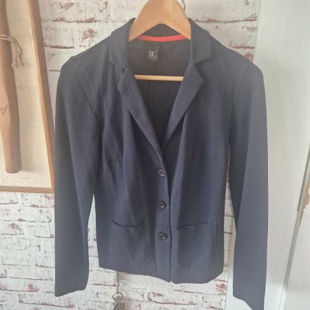 2 sehr wenig gebrauchte Damen Blazer, Grösse 36