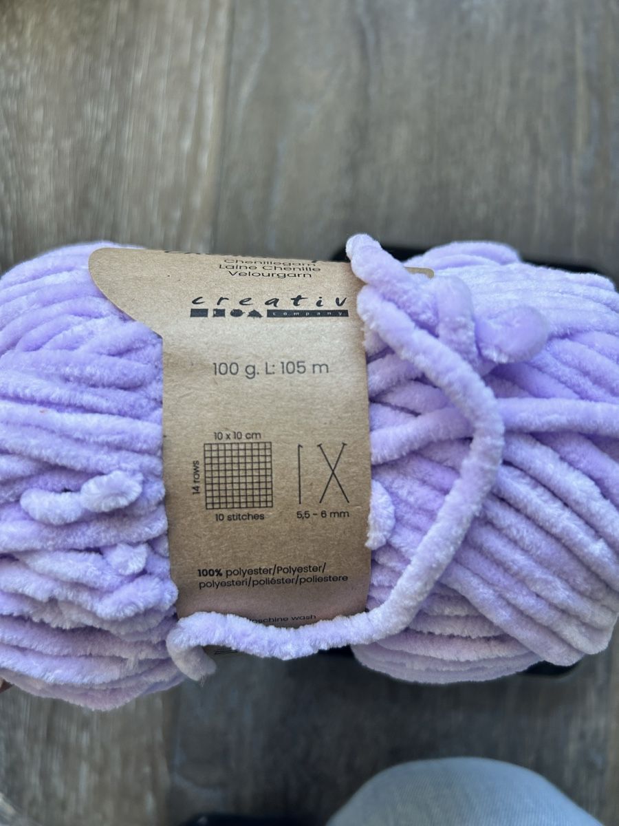 Lana: Chenille Garn in violett – Usato da Visp venduto da Affji 1