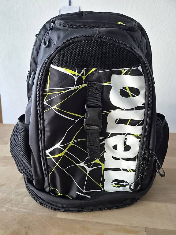 Arena Zaini: ARENA Schwimmrucksack – Usato da Liebefeld venduto da Sibe82