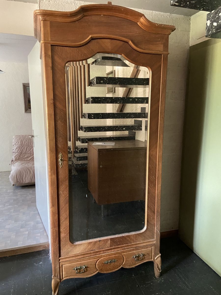 Armoires: Armoire à glace de chambre – D'occasion à Bevaix par car_fyw5