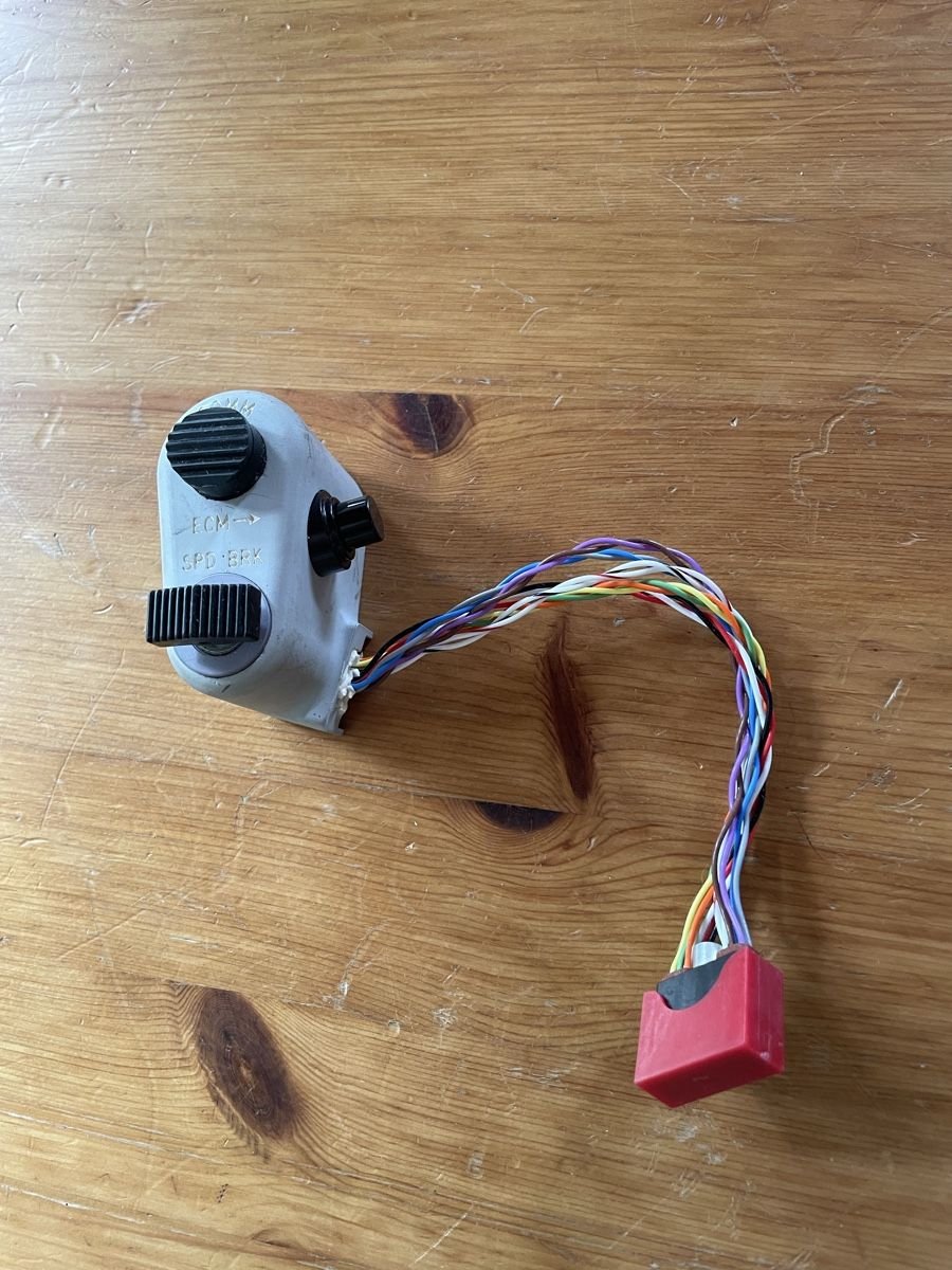 Misurare: Throttle Control Unit US Militär - Jet – Nuovo (secondo la descrizione) da Erlen venduto da Mirageiii