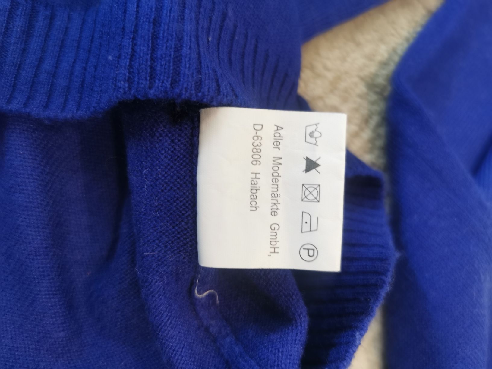 Pullover & Sweatshirts: Rollkragenpullover blau, Gr. S, Wolle/Viskose, Adler Mode – Gebraucht aus Erlenbach ZH von alisamilana 1