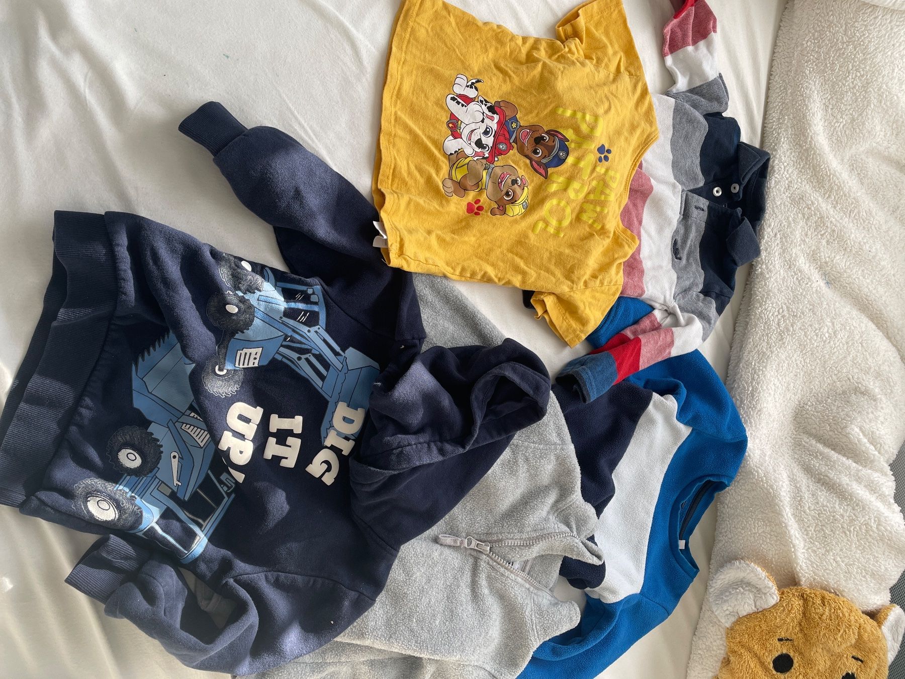 Pullover & Sweatshirts: Pullover 92 – Gebraucht aus Mauren von melam01