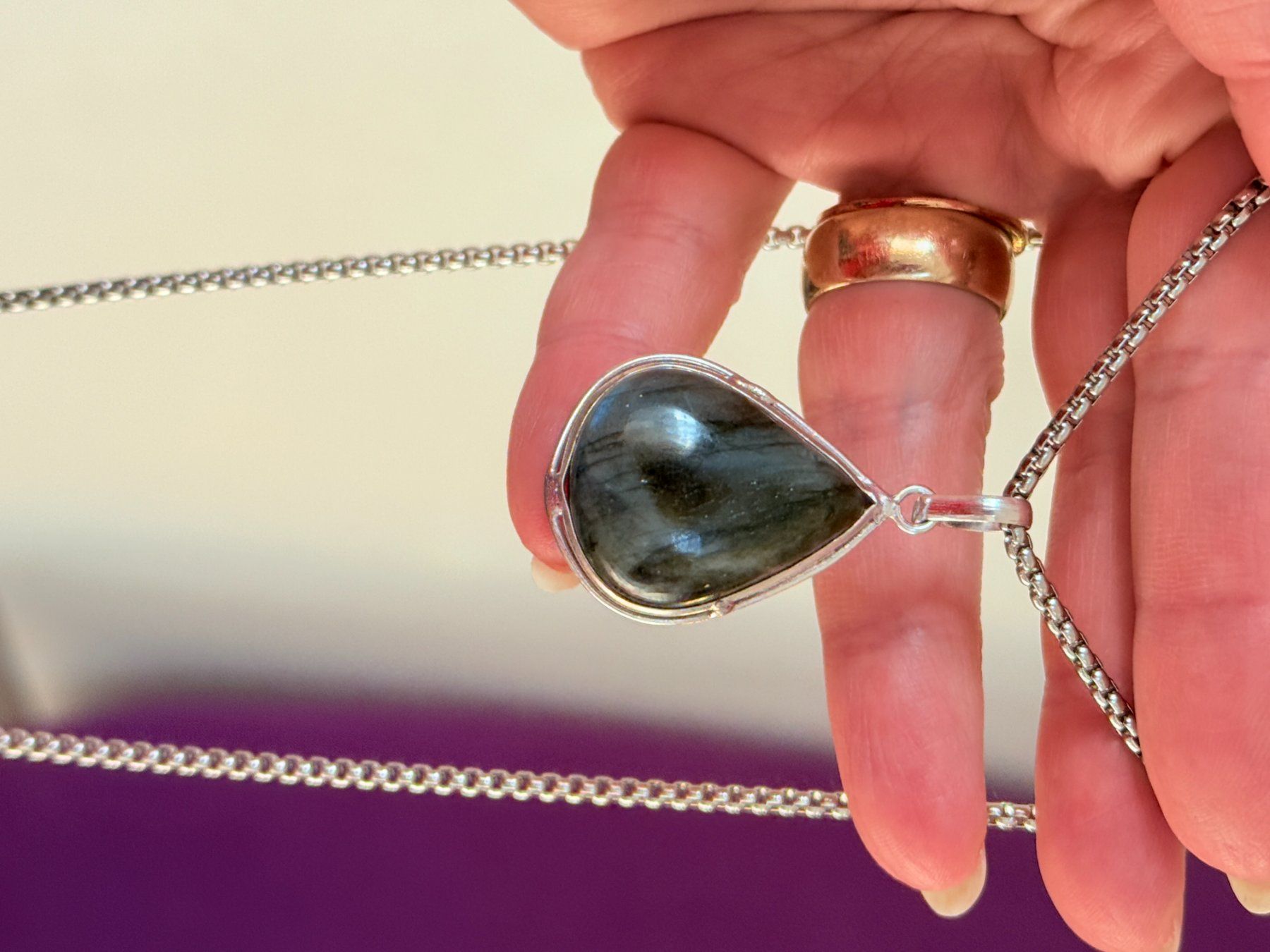 Catenine: Collier avec pendentif en labradorite naturelle – Nuovo e nell'imballaggio originale da Genève venduto da AGBERG 7