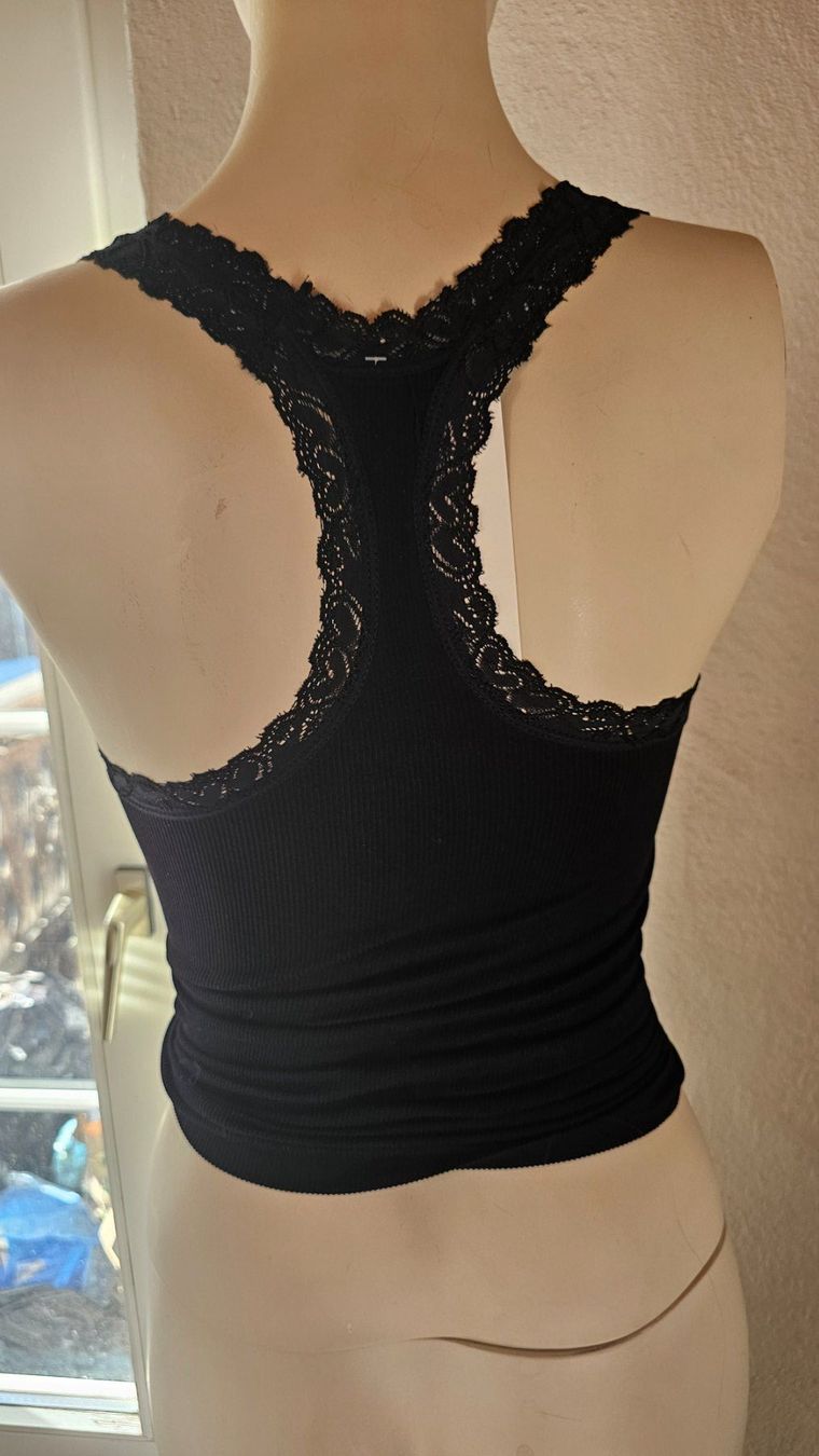 Top: M-MALA Tanktop Schwarz – Nuovo e nell'imballaggio originale da Schwanden GL venduto da _giianna_ 2