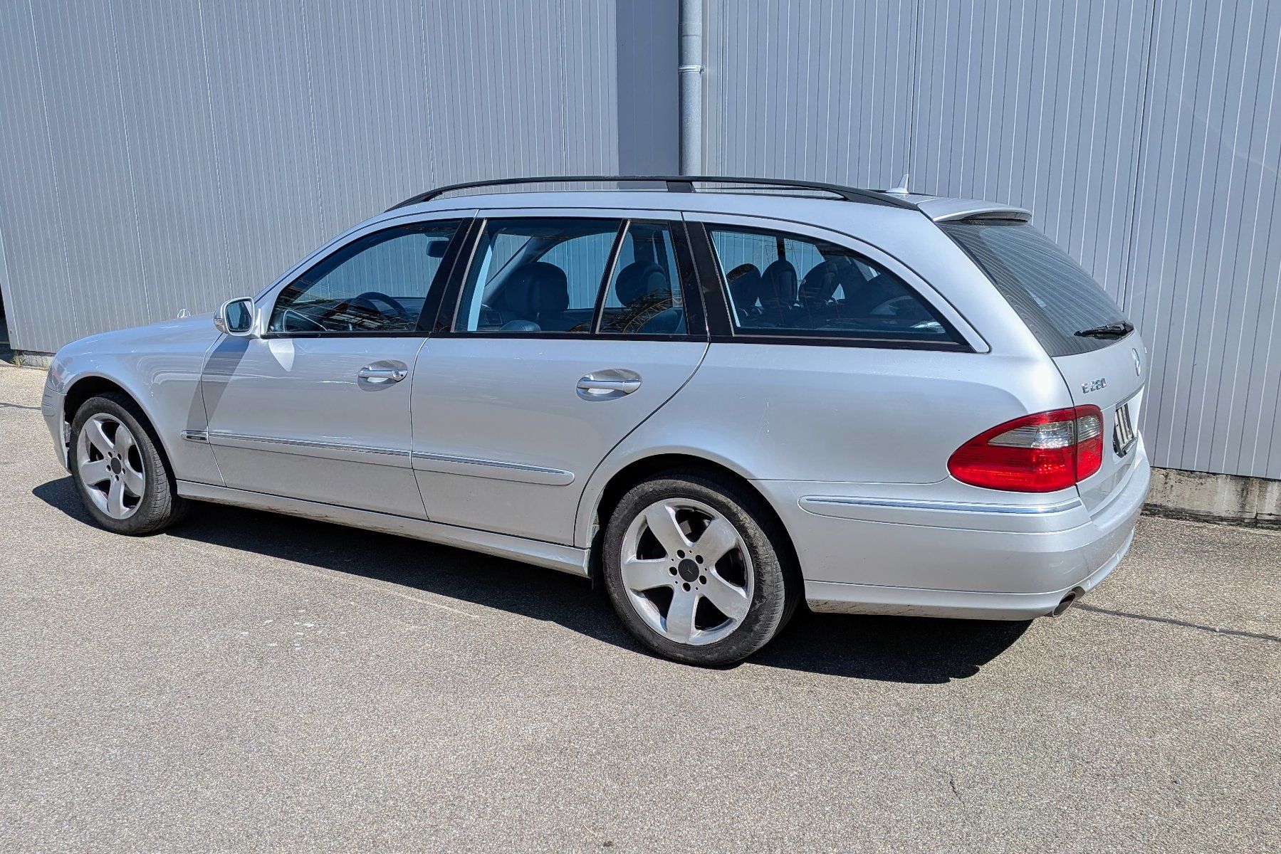 Mercedes-Benz Automobili: Mercedes-Benz E280 T 4matic – Usato da Embrach venduto da family_cars2011 4