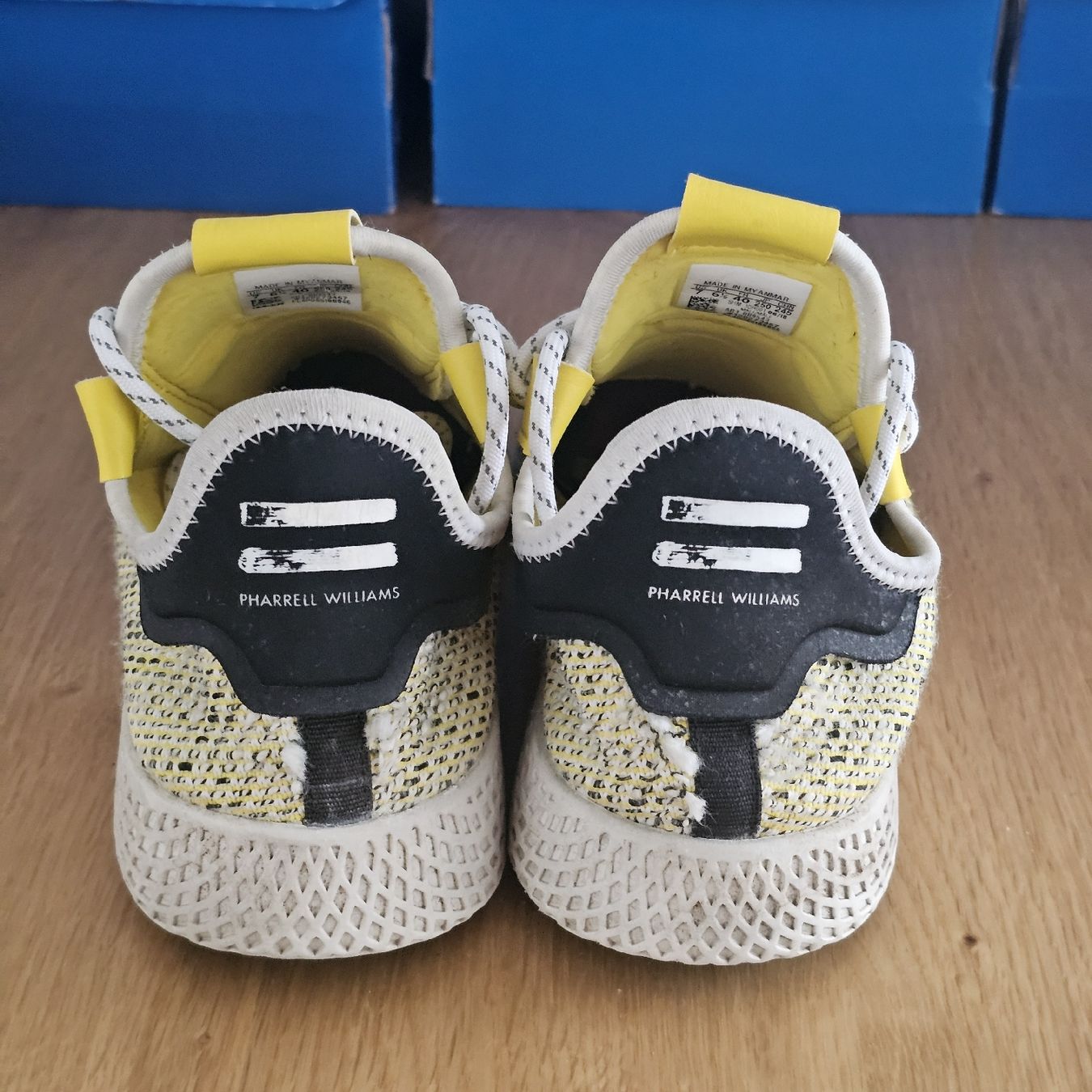 Adidas Scarpe da uomo: Adidas hu Pharrell Williams jaune taille 40 – Usato da rolle venduto da Noma-collectible 2